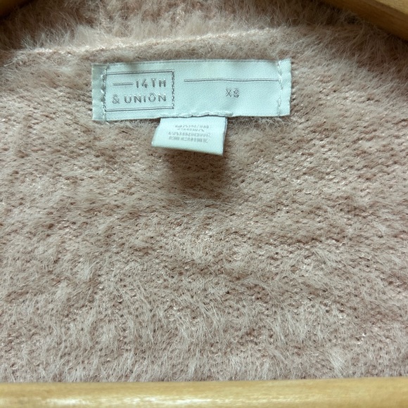 FREE (see details) Pink fuzzy open front long cardigan - Picture 7 of 7